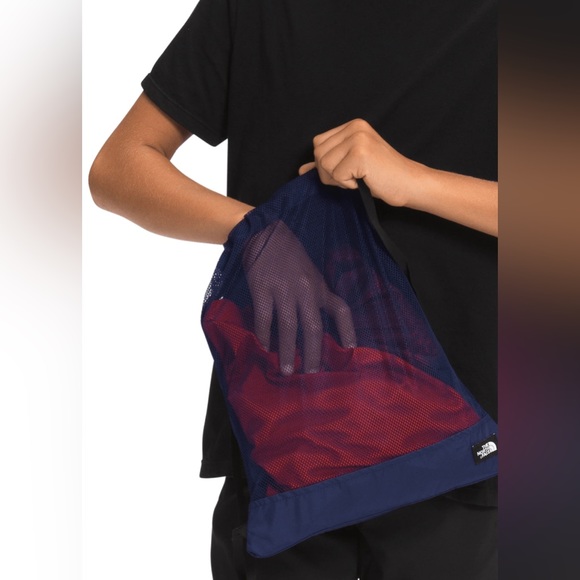 The North Face- Packable Wind Jacket-size small-7/8 - Picture 3 of 8